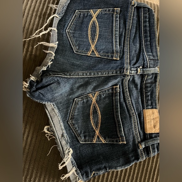 Girls Jean shorts from Abercrobie - Picture 1 of 4